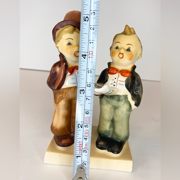 Vintage Christmas Carollers Ceramic Japan Figurine Holiday Decor Collectible MCM - Picture 8 of 10